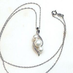 White Pearl | White Sapphire Sterling Silver Pendant & Rope Chainlink Necklace